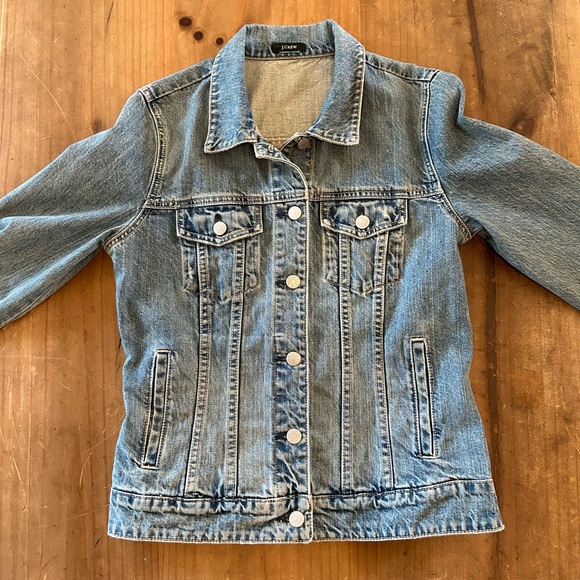 Lady’s J.crew Button Down Denim Jacket - Picture 2 of 11